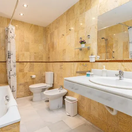 2f Mtr - Temporary Rent 3bedrooms Old Town