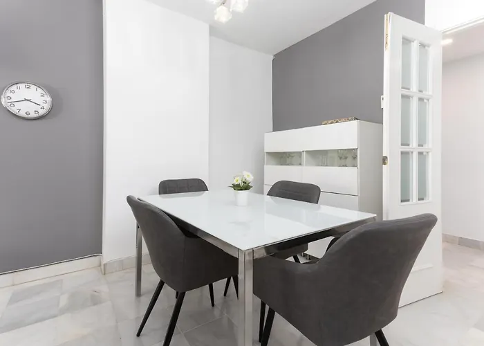 2f Mtr - Temporary Rent 3bedrooms Old Town * 马尔韦利亚