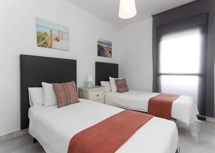 2f Mtr - Temporary Rent 3bedrooms Old Town 公寓 马尔韦利亚