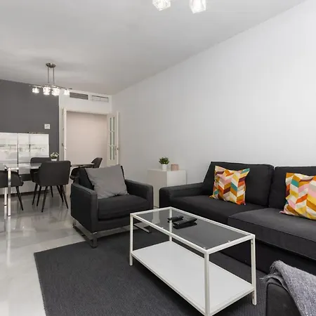 Apartment 2F Mtr - Marbella Temporary Rent 3Bedrooms Old Town *