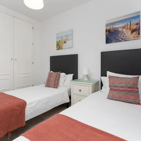 2F Mtr - Marbella Temporary Rent 3Bedrooms Old Town *